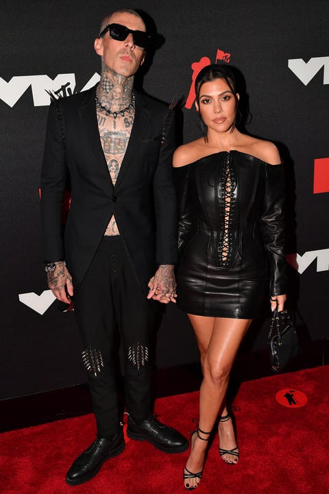 kourtney kardashian and travis barker mtv vmas