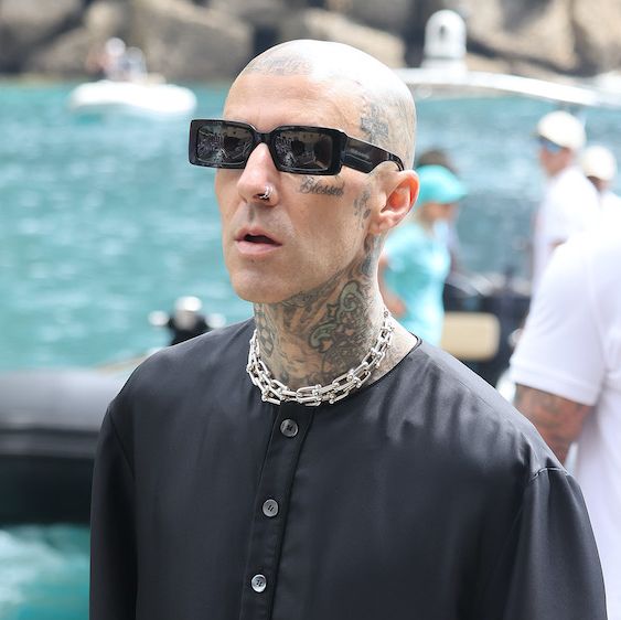 travis barker's family ask for "prayers" as he is hospitalised