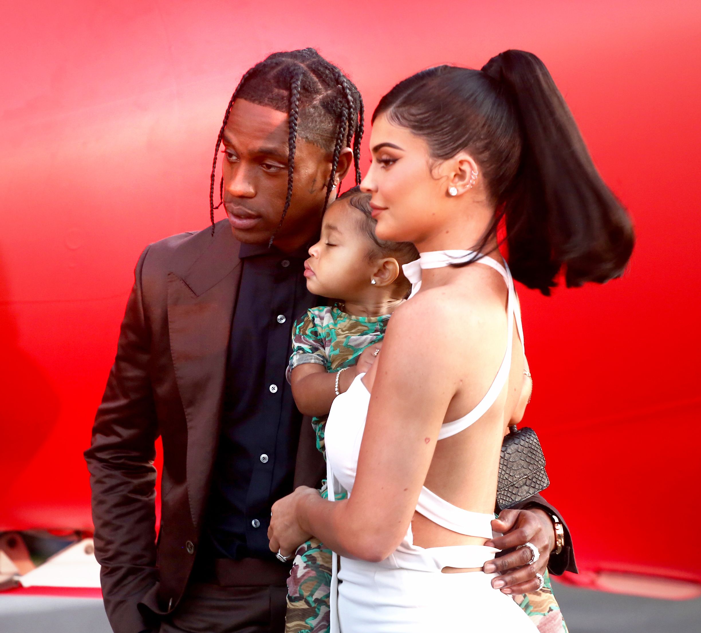 Kylie Jenner Comments On Report She And Travis Scott Are In An Open Relationship