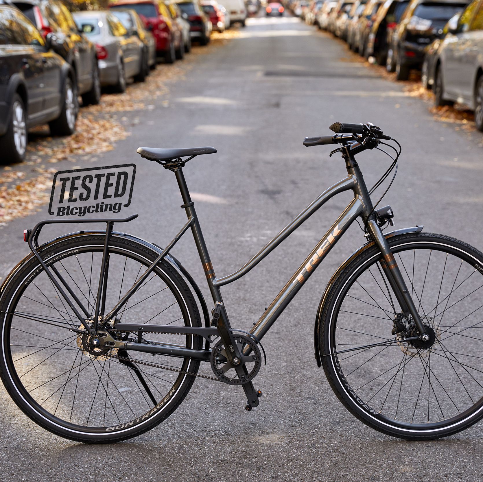 Equipped with everything needed for commuting, the Trek District 4 Stagger is a European-style commuter for bike lovers