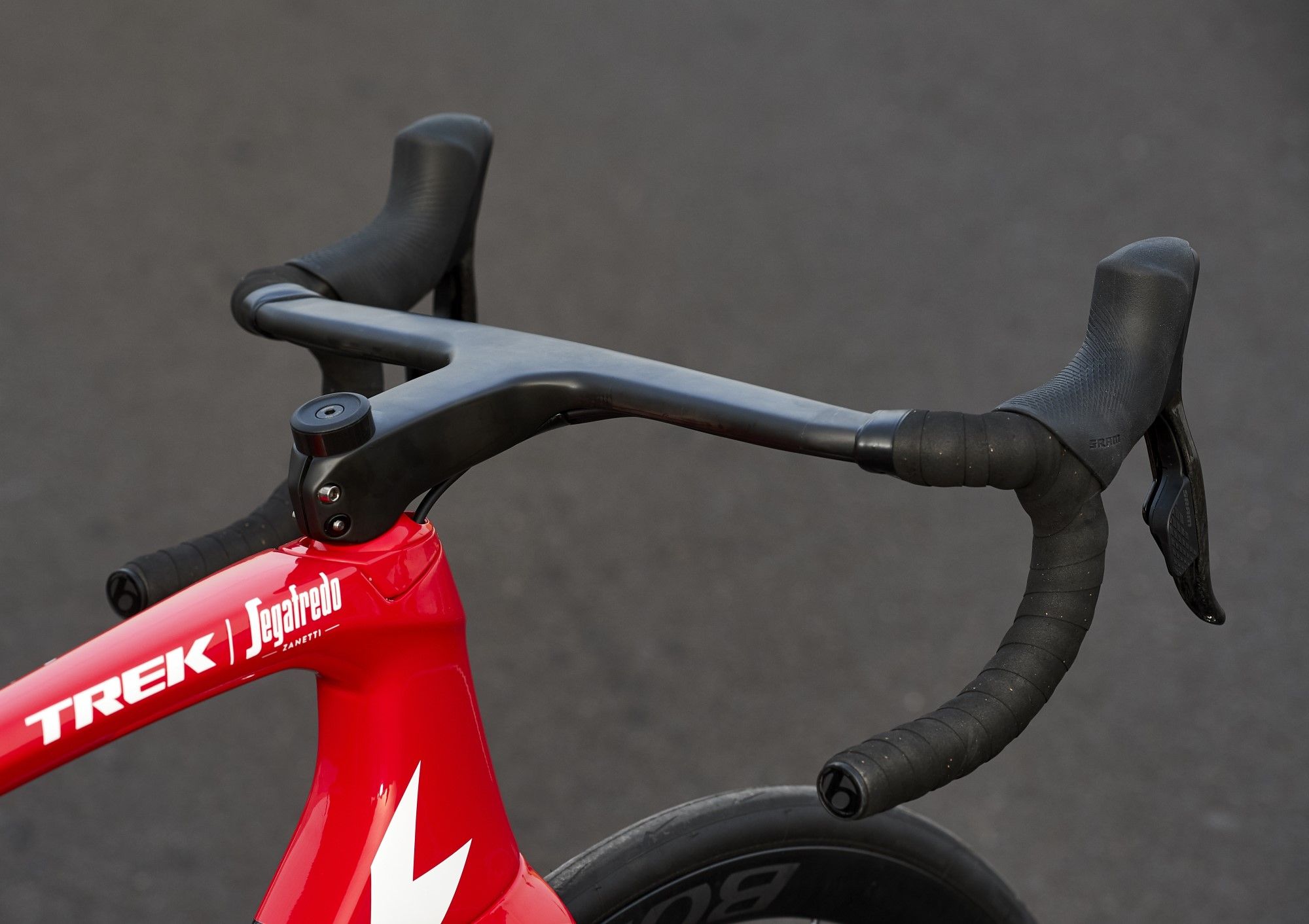 trek segafredo emonda 2021