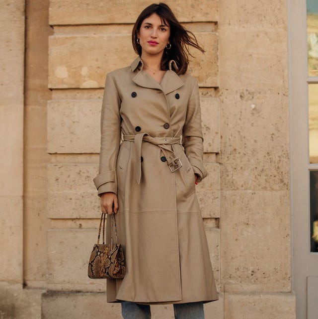 De mooiste trenchcoats Jeanne Damas in een klassieke trenchcoat.