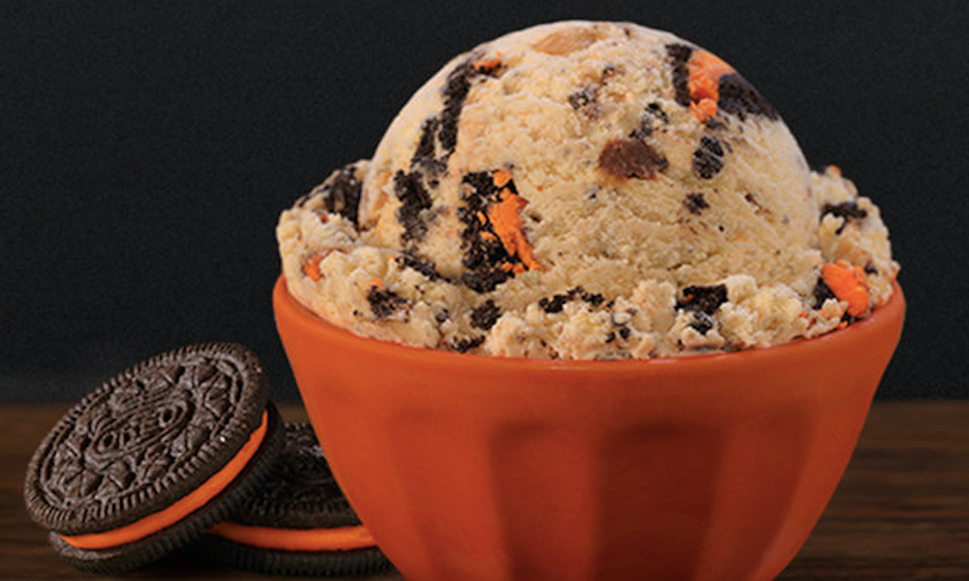 Baskin Robbins New Flavor Of The Month Is Halloween Oreo Crazy Trick Oreo Treat