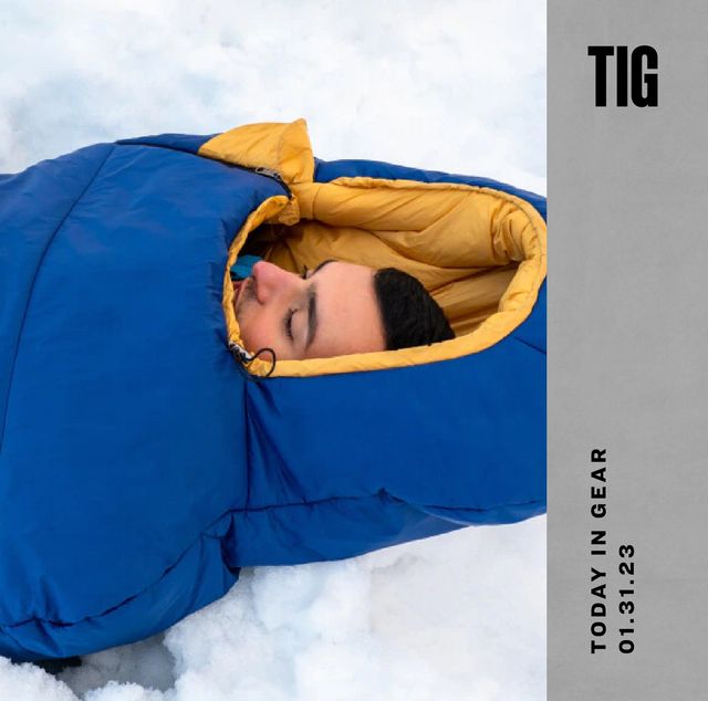 today in gear january 31 2023 man sleeping in biigloo the ultimate aerogel sleeping bag on snow
