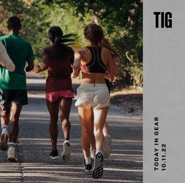 today in gear october 11 2022 a group of people running on the street wearing tracksmith gear