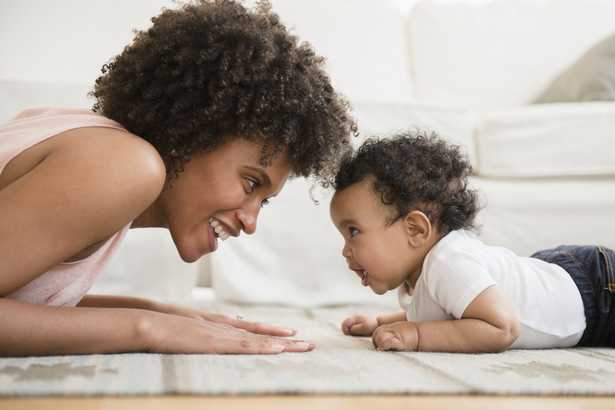 Tummy time: benefits and how to do it