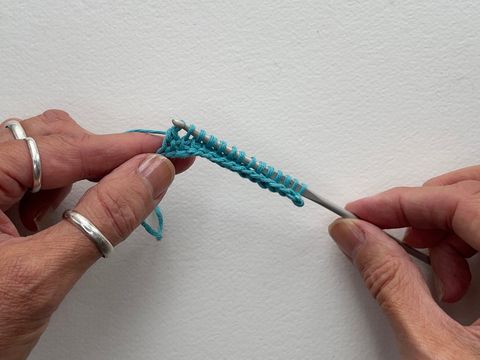 beginner's guide to Tunisian crochet, return pass