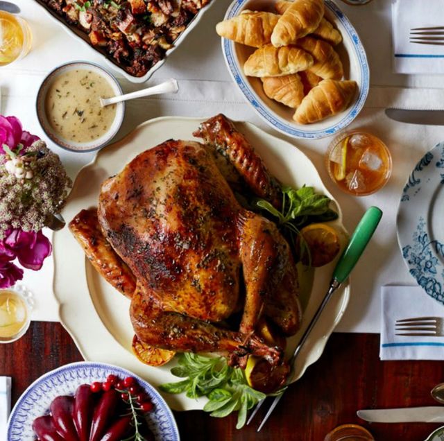 45 Easy Turkey Gravy Recipes - How To Make the Best Gravy for Thanksgiving