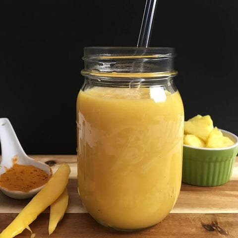 14 Best Turmeric Smoothie Recipes To Help With Inflammation