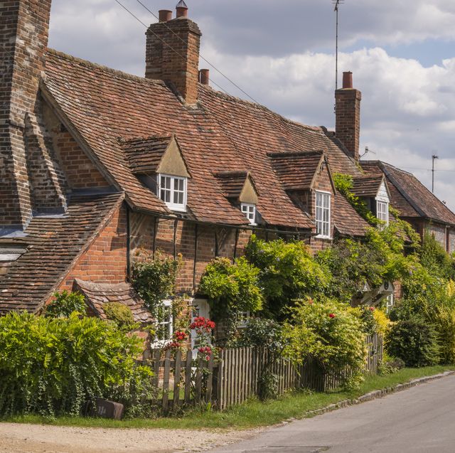 a row of cottages in the village of turville, buckinghamshire