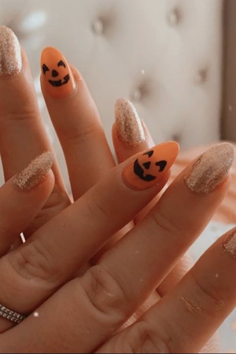 50 Best Halloween Nail Ideas 2020 Cute Halloween Nail Designs