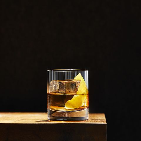 Drink, Old fashioned, Old fashioned glass, Distilled beverage, Rusty nail, Alcoholic beverage, Whisky, Still life photography, Classic cocktail, Crodino, 