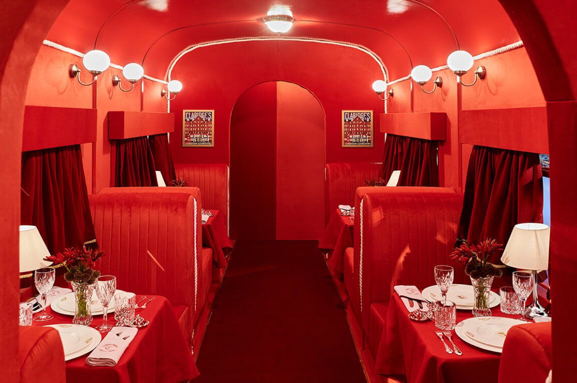 vedholdende svag Ordliste Claridge's Gets a Louboutin Makeover for the Holidays - Inside Christian  Louboutin's New Train-Themed Bar