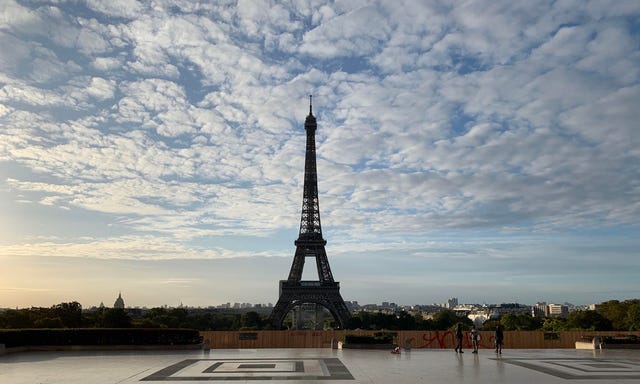 フランスから生中継 オンライン パリツアー 辻仁成と歩くパリ が開催