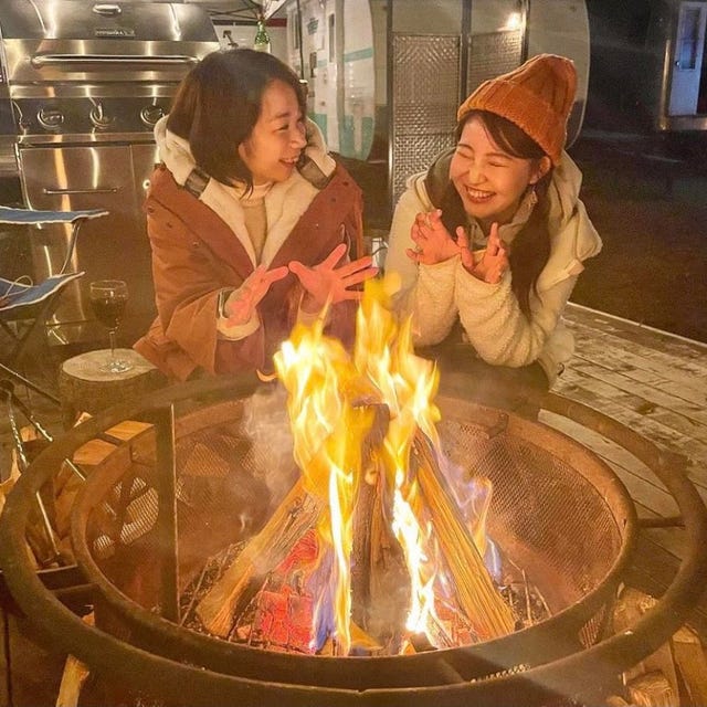 キャンパー女子直伝 疲れを吹き飛ばす たき火 を作る方法 キャンパー女子直伝 疲れを吹き飛ばす たき火 を作る方法