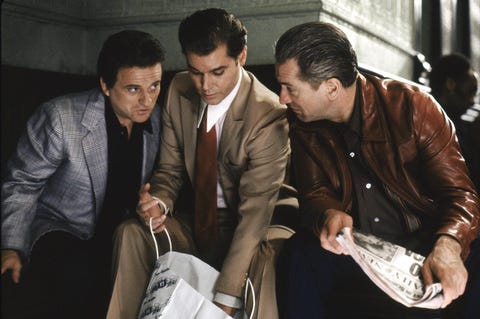joe pesci, ray liotta and robert de niro in one of us looking at a bag