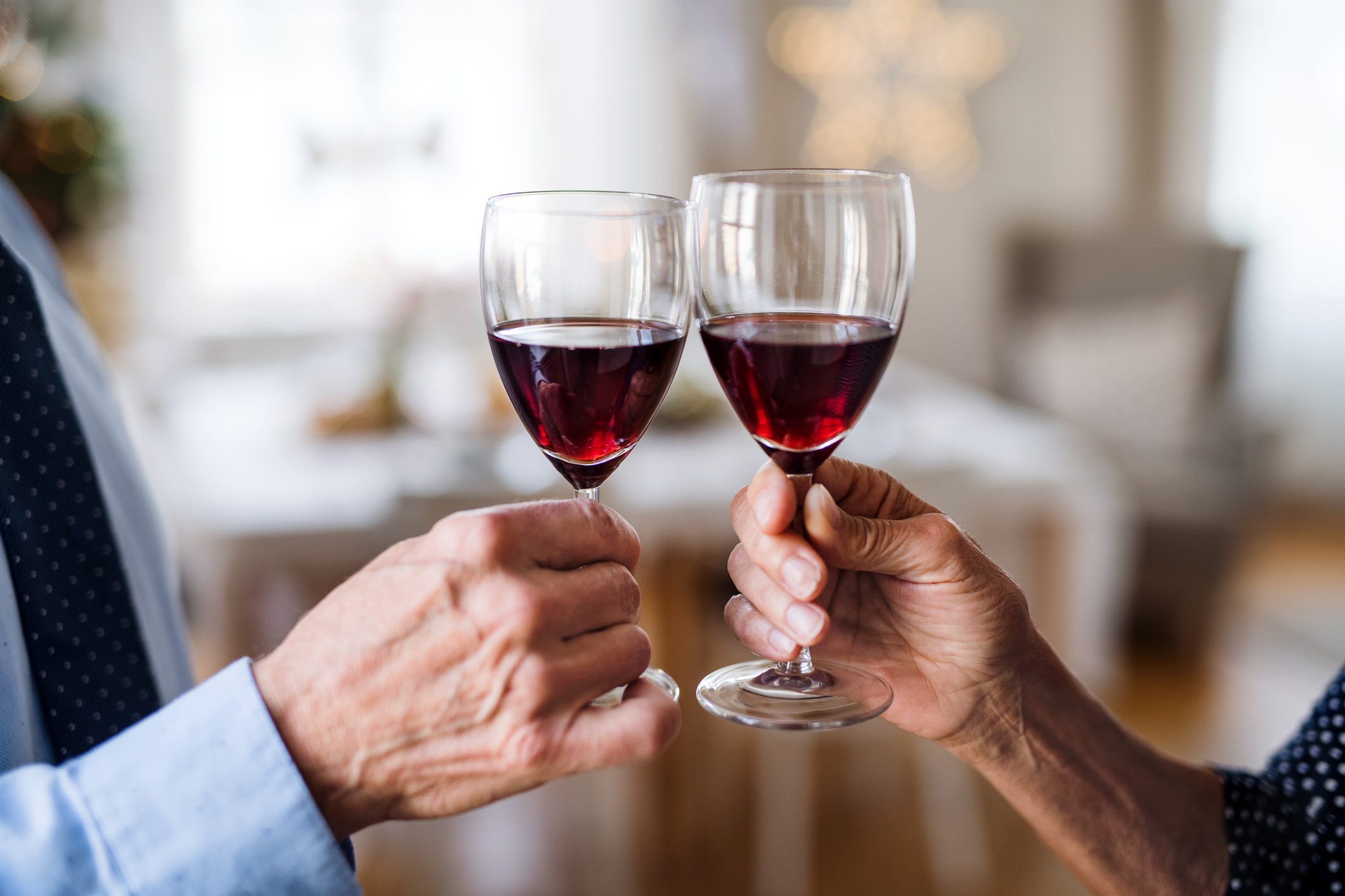 Couples Who Get Drunk Together Live Longer, According To Study