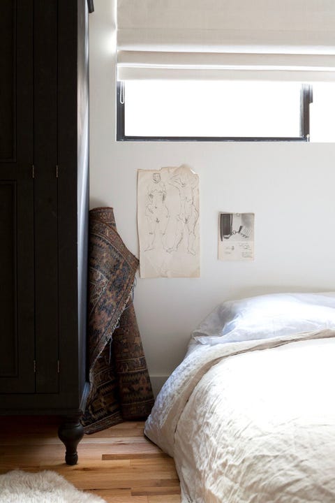 33 Minimalist Bedroom Ideas And Design Tips Budget Friendly 33 Minimalist Bedroom Ideas And Design
