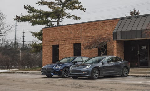 2019 Tesla Model 3 and 2022 Hyundai Sonata N-Line 2019 tesla model 3