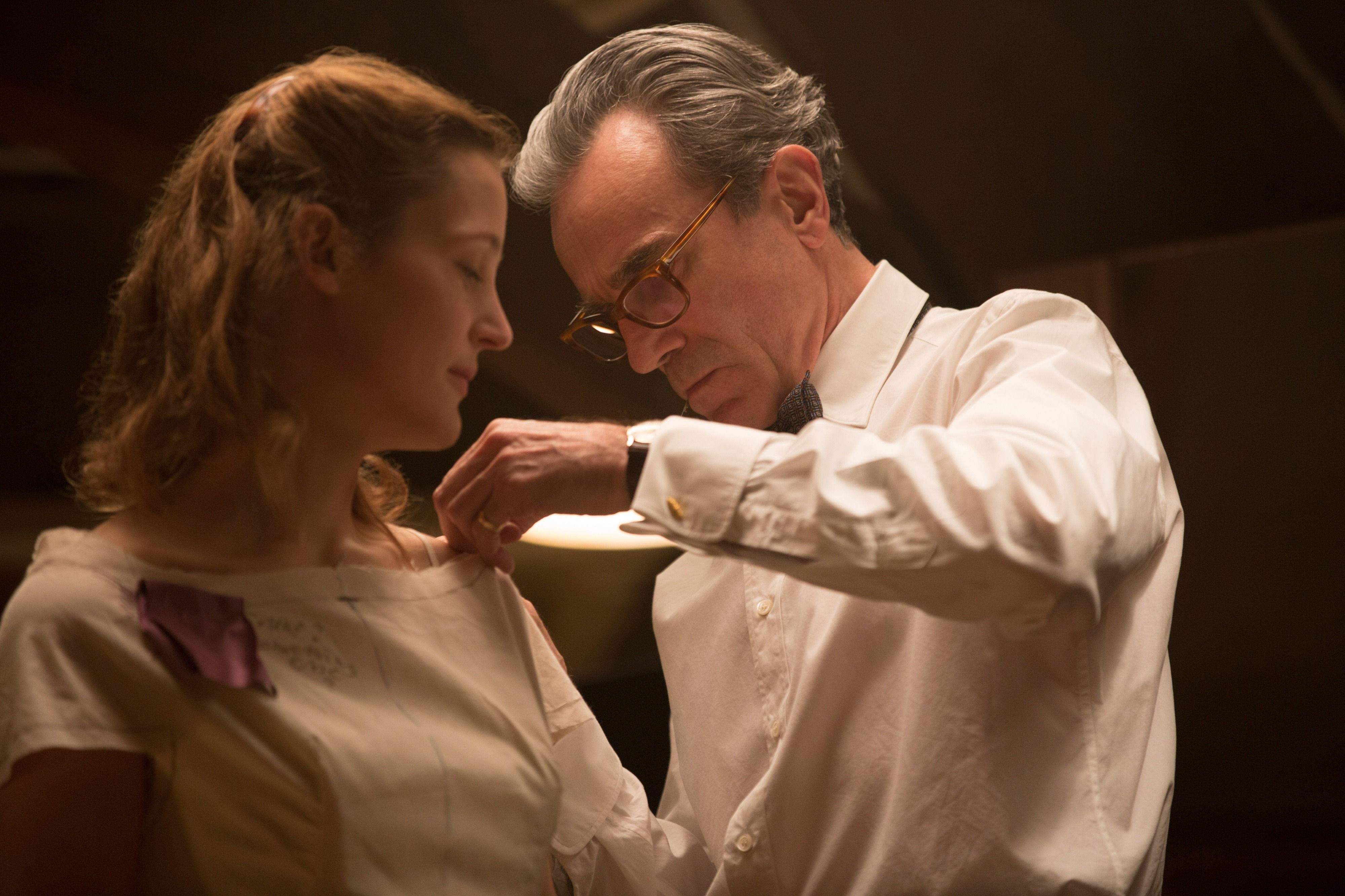 Vicky Krieps phantom thread trailer