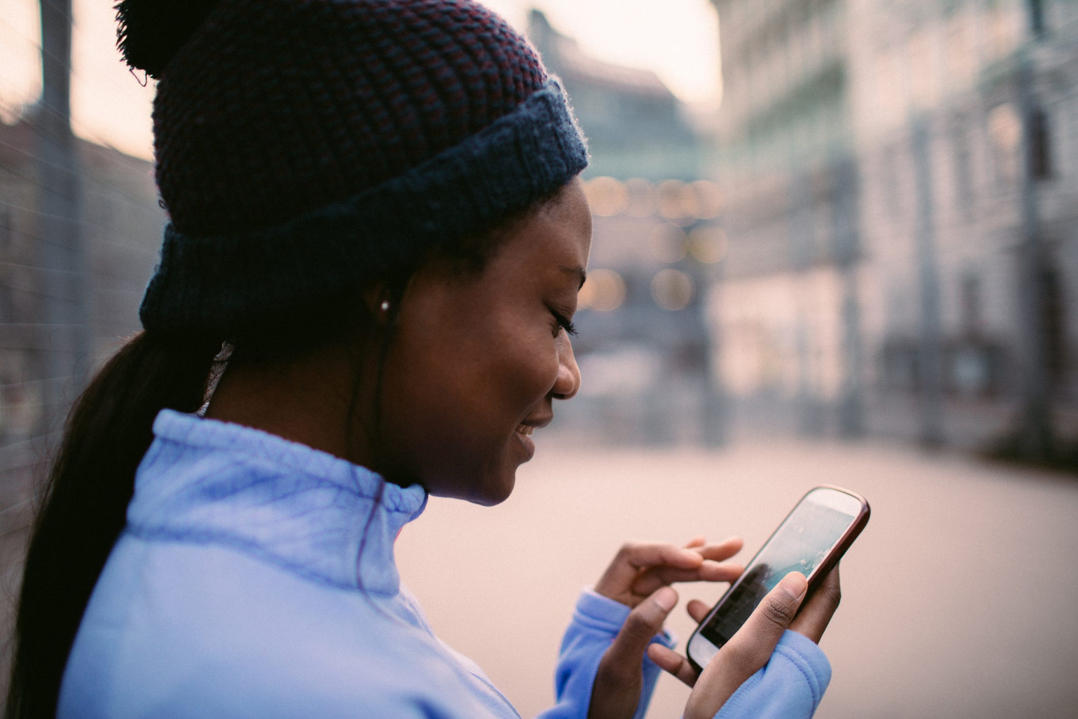 The Best Running Apps to Take on Your Workout