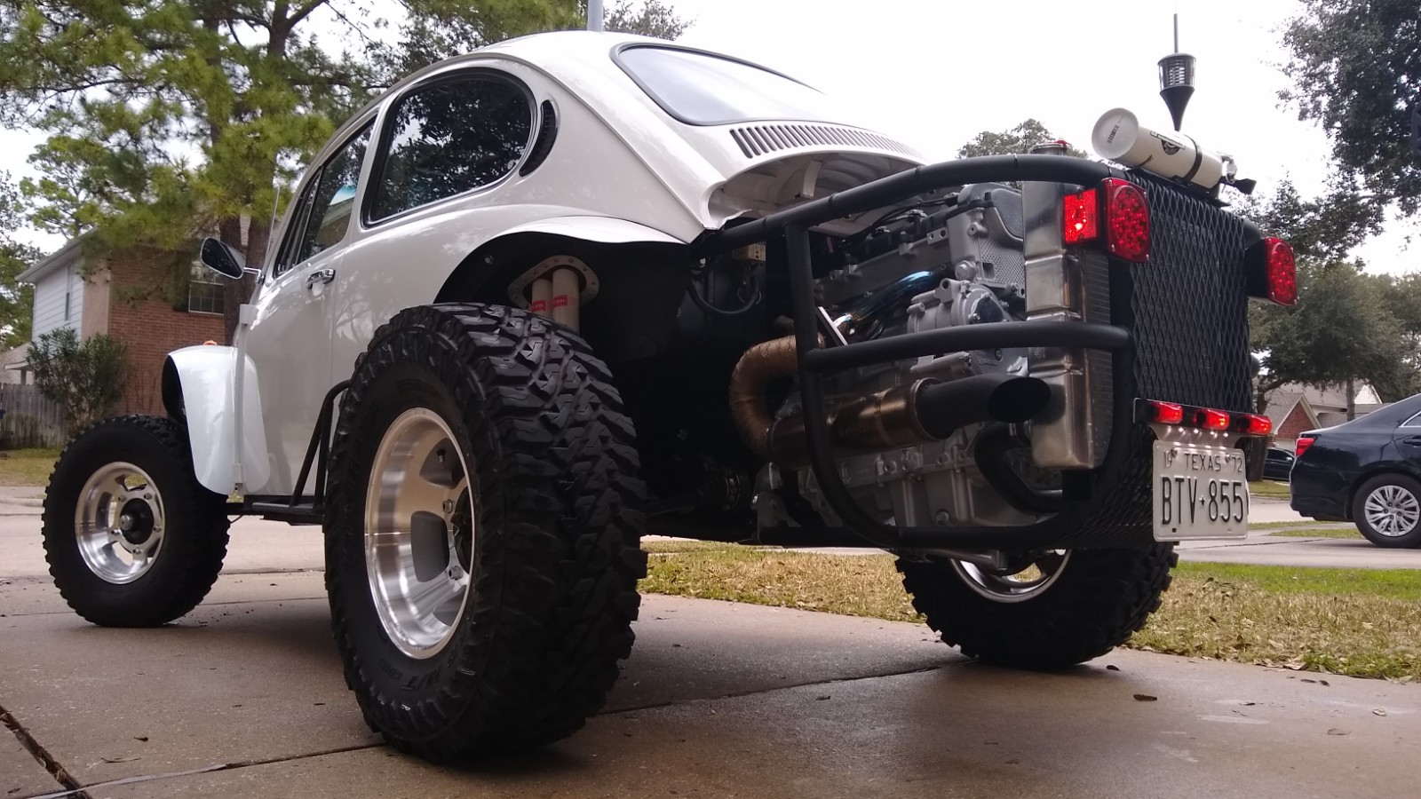 v8 baja bug