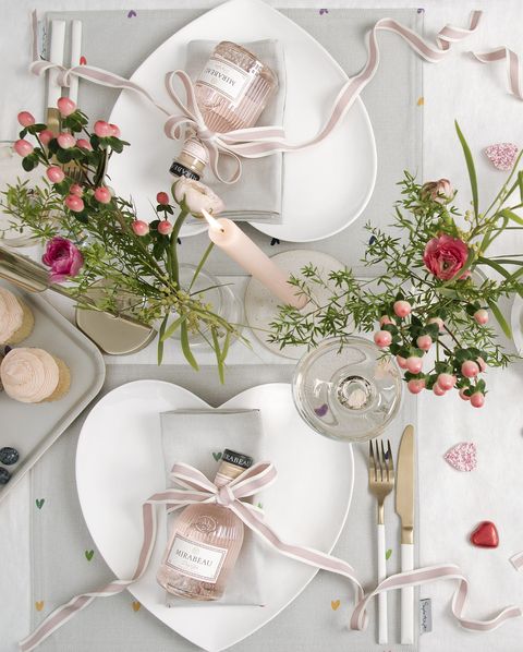 valentine's day table setting sophie allport hearts collection