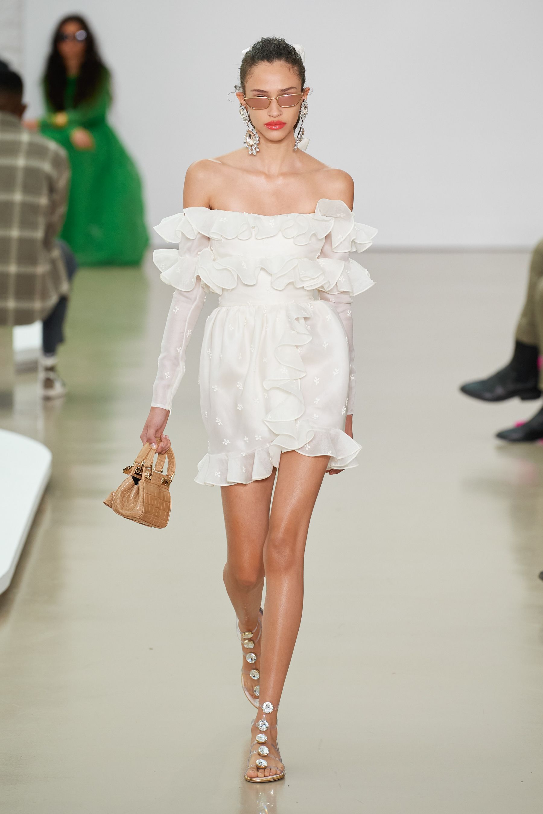 ジャンバティスタ ヴァリ（GIAMBATTISTA VALLI）」2022春夏