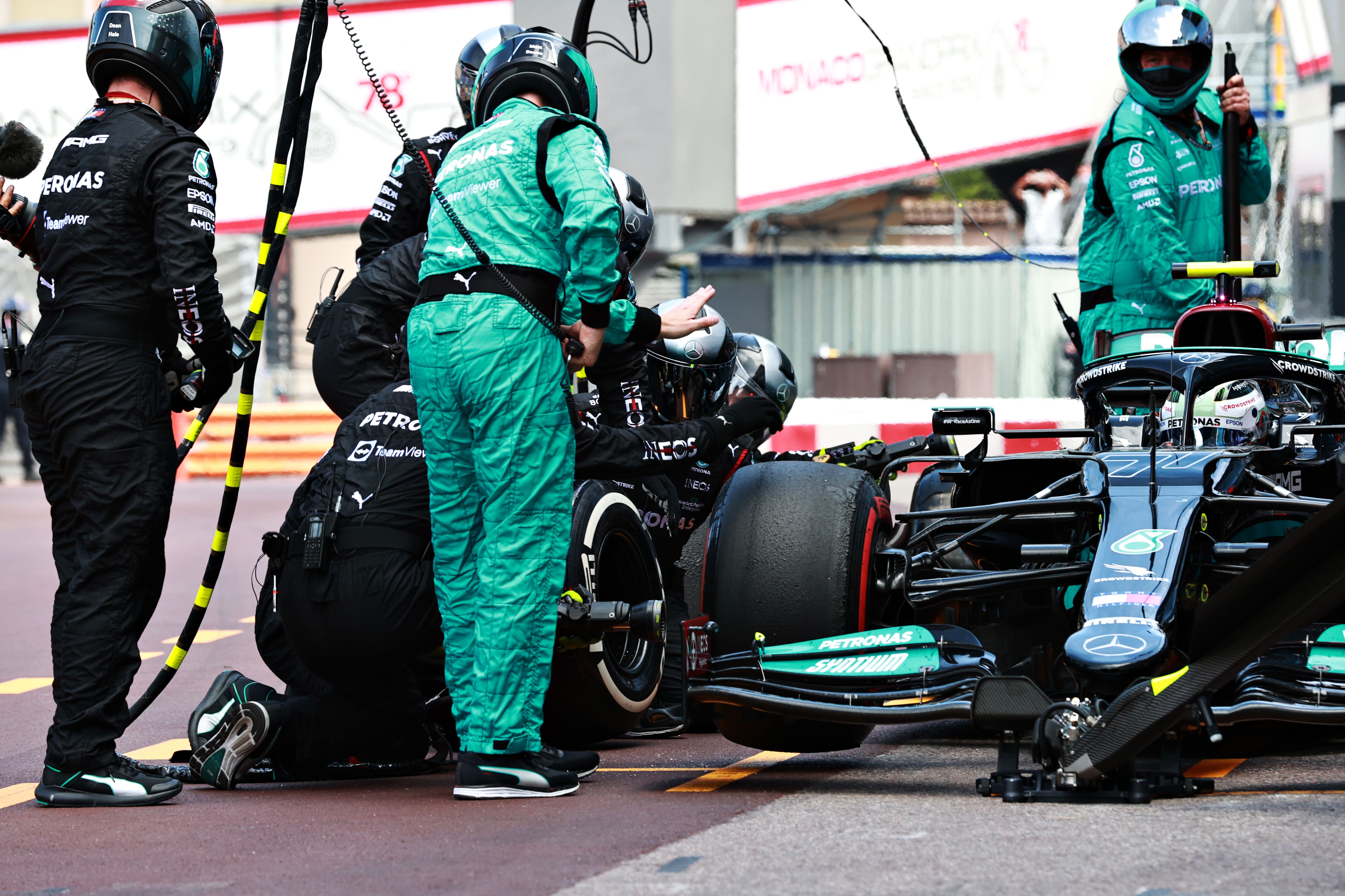 That Broken Wheel Nut Is Still Stuck On Valtteri Bottas S F1 Car