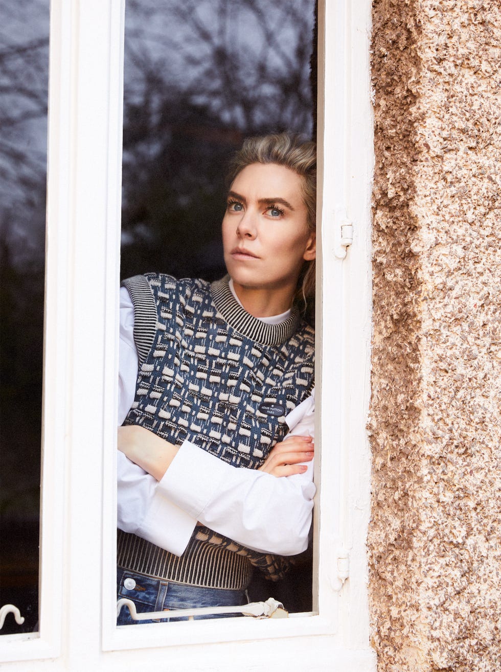 vanessa-kirby-9-1614354726.jpg?resize=980:*