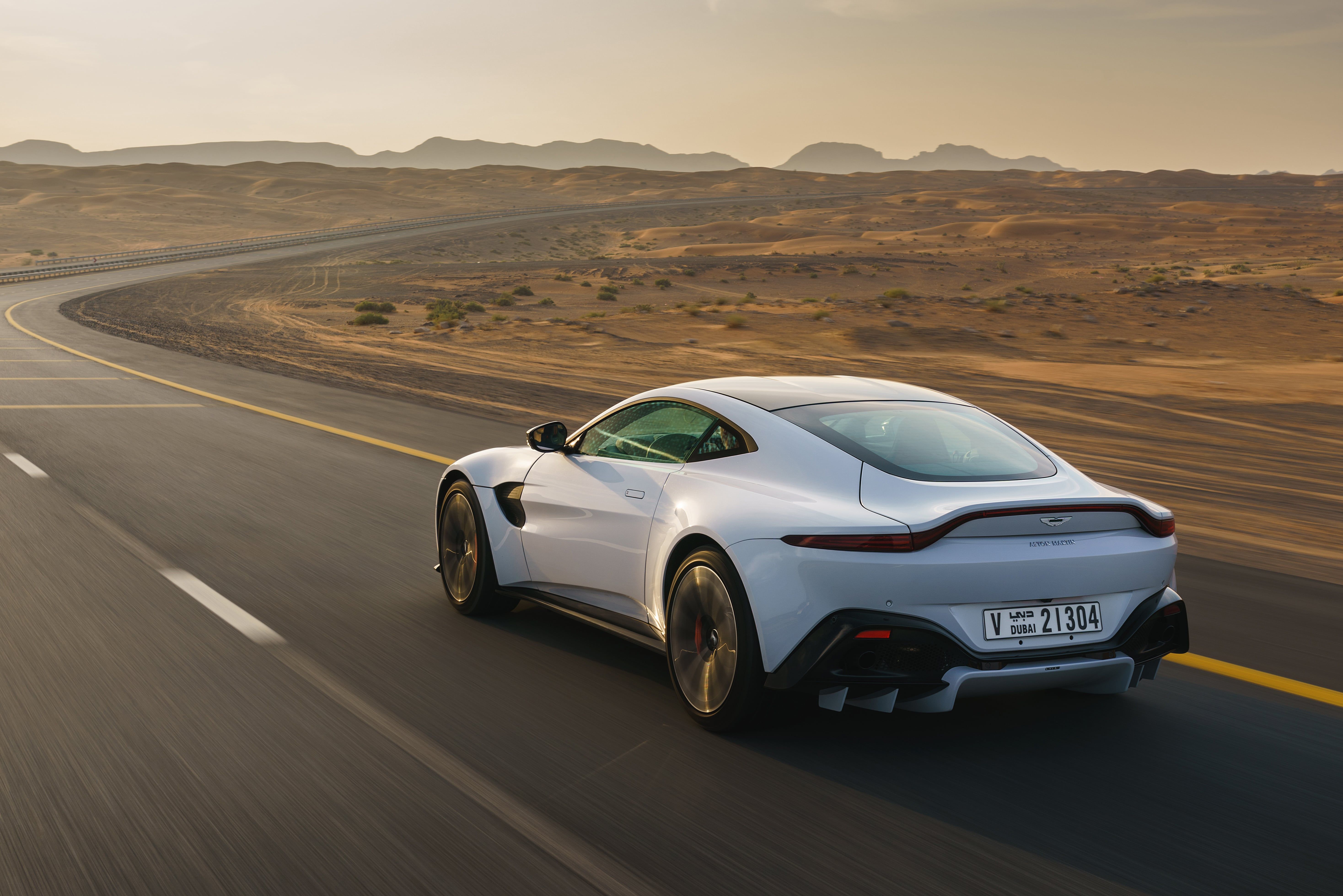 2020 Aston Martin Vantage the Best of Both Worlds