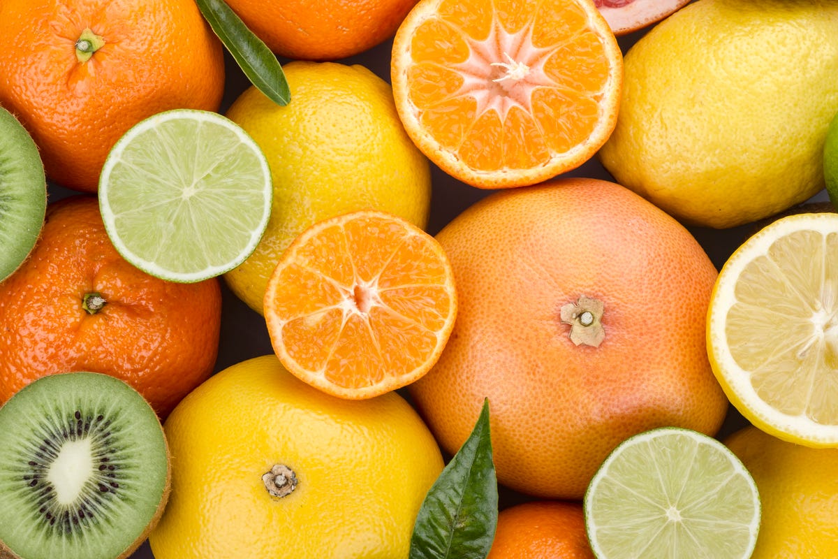Recognizing and Dealing with a Vitamin C Deficiency: Symptoms and Solutions