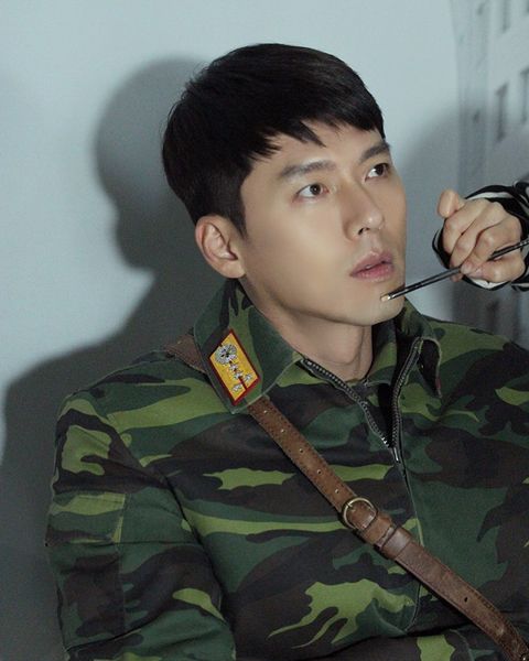 Military uniform, Military camouflage, Uniform, Soldier, Military person, Military, Non-commissioned officer, Black hair, 