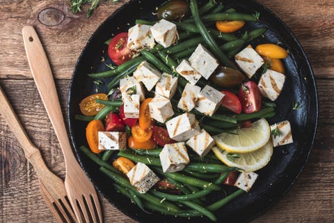 vegan meal, healthy green beans salad with grilled tofu