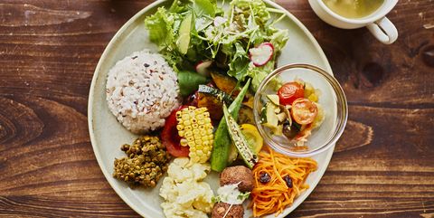 vegan plate lunch with organic vegetables