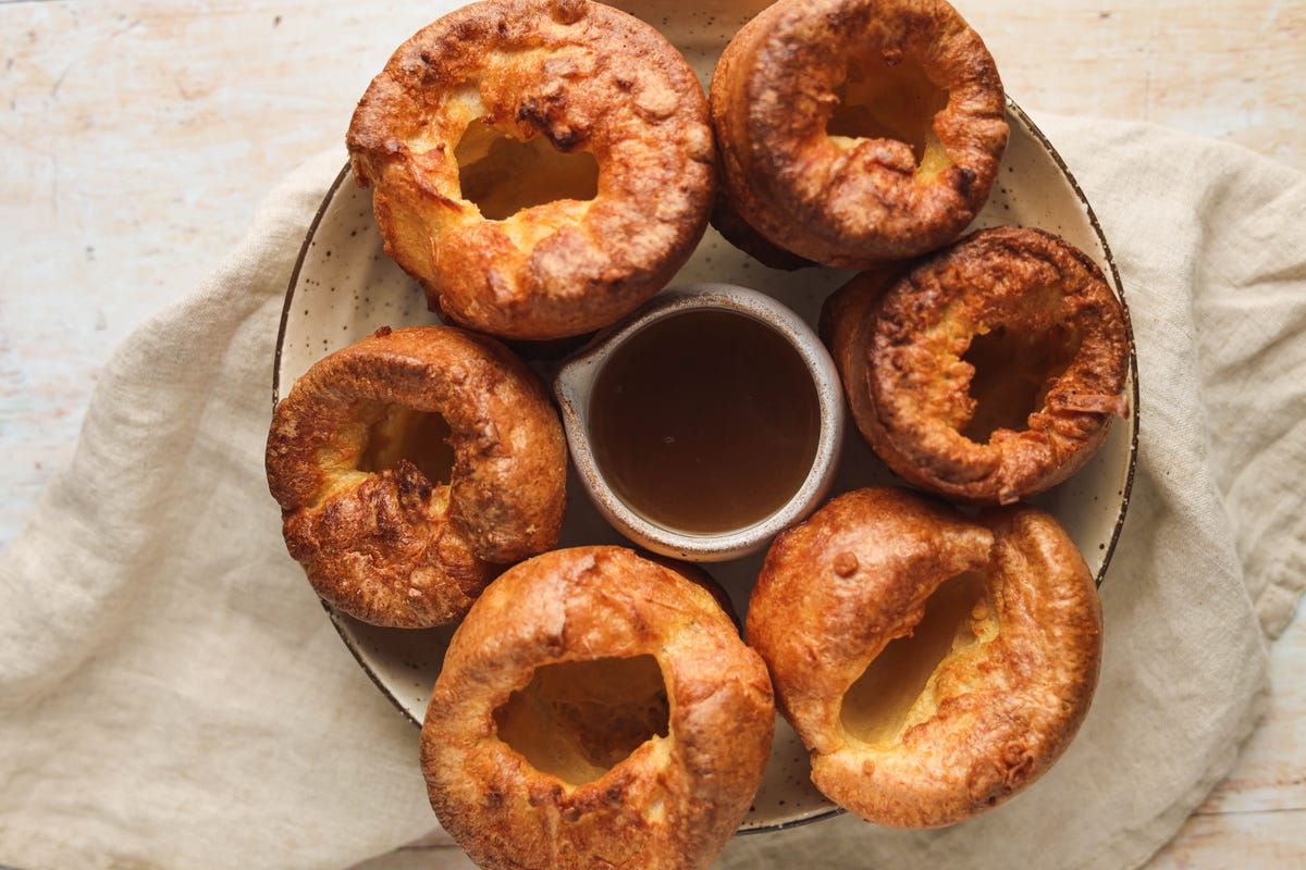 Vegan Yorkshire Puddings - Vegan Yorkshire Pudding Recipe