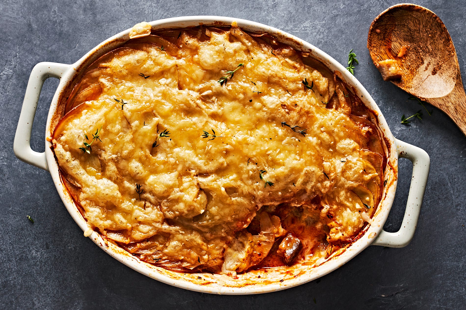 You Won't Be Able To Resist The Cheesy Topping On This Veggie Casserole