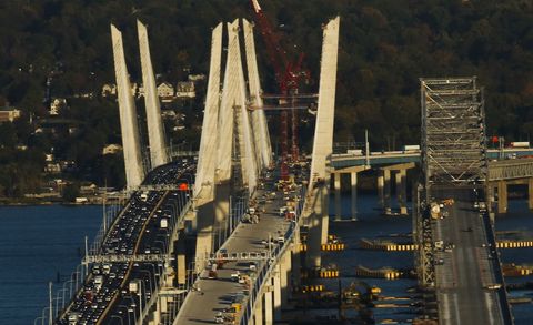 New Tappan Zee Bridge Open for Heavy Traffic in New York