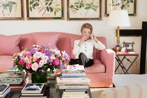 9 Famous Women And Their Sofas — Celebrity Homes