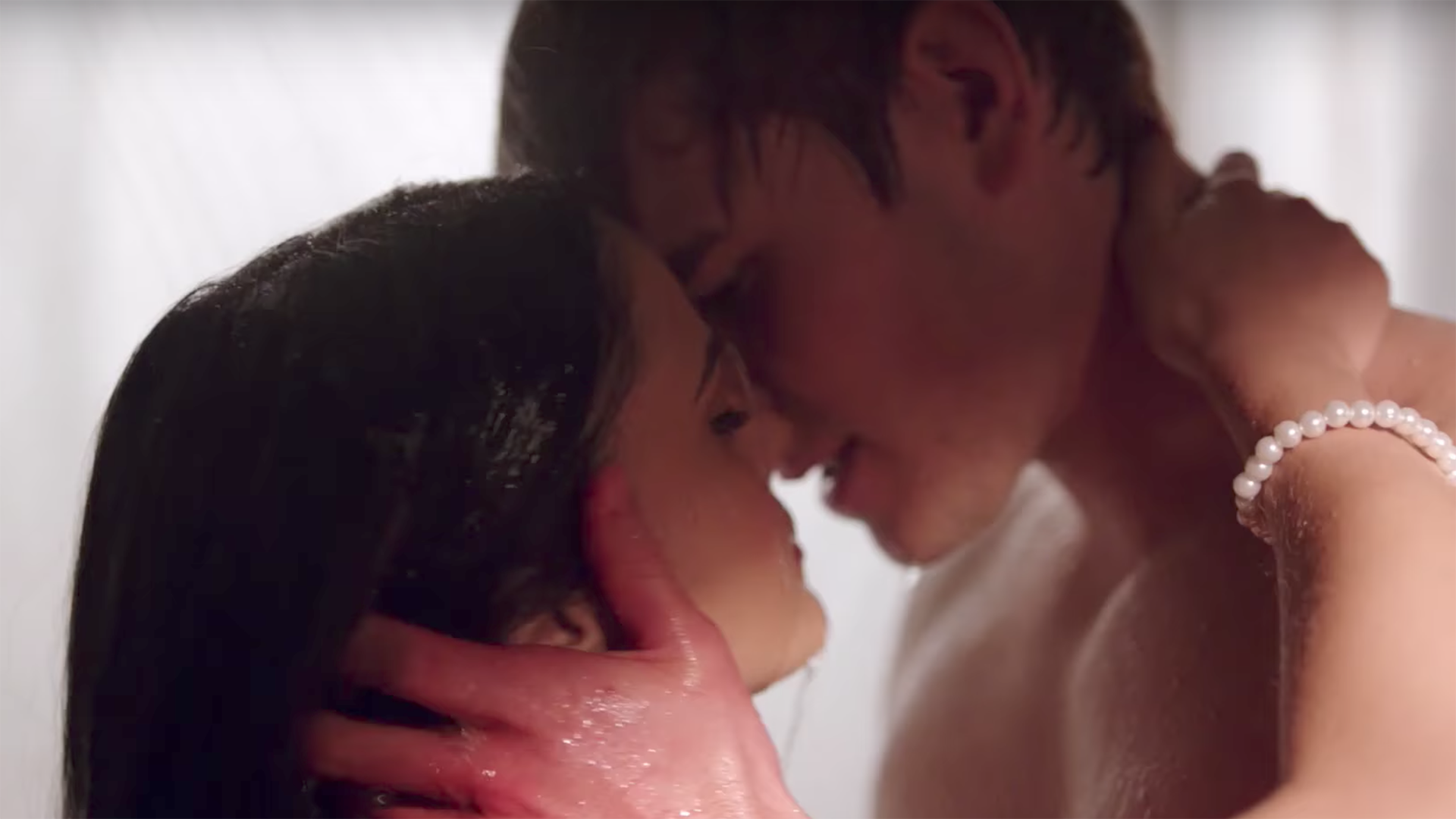 Watch Archie and Veronica's Hot Shower Scene in a New Riverdale ...