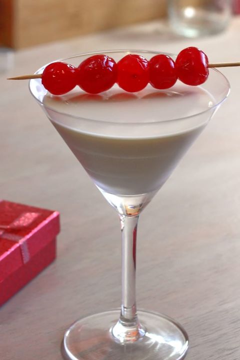 10 Delicious Christmas Martinis for Your Best Boozy Holiday - Best ...