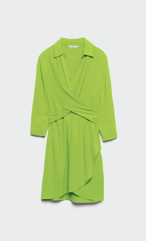 Stradivarius lanza el vestido lima perfecto para bajitas Stradivarius lanza el vestido lima perfecto para bajitas