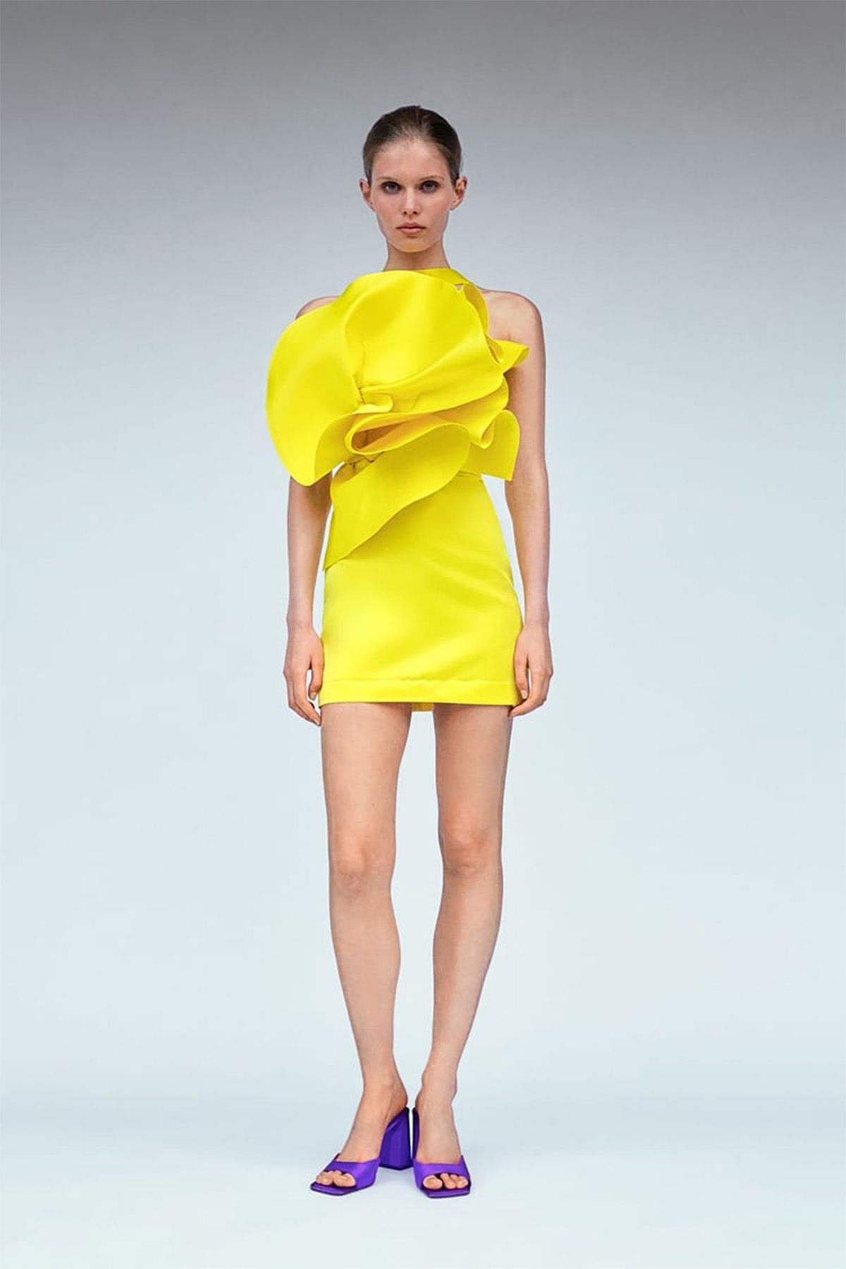 vestido amarillo zara