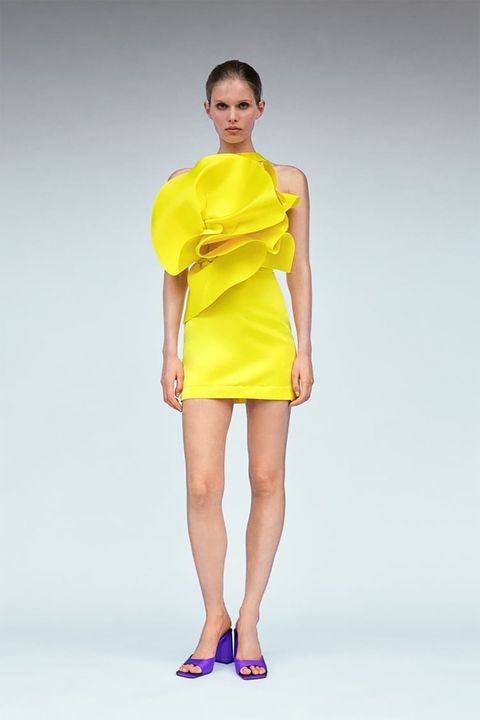 Osorno: con vestido amarillo de
