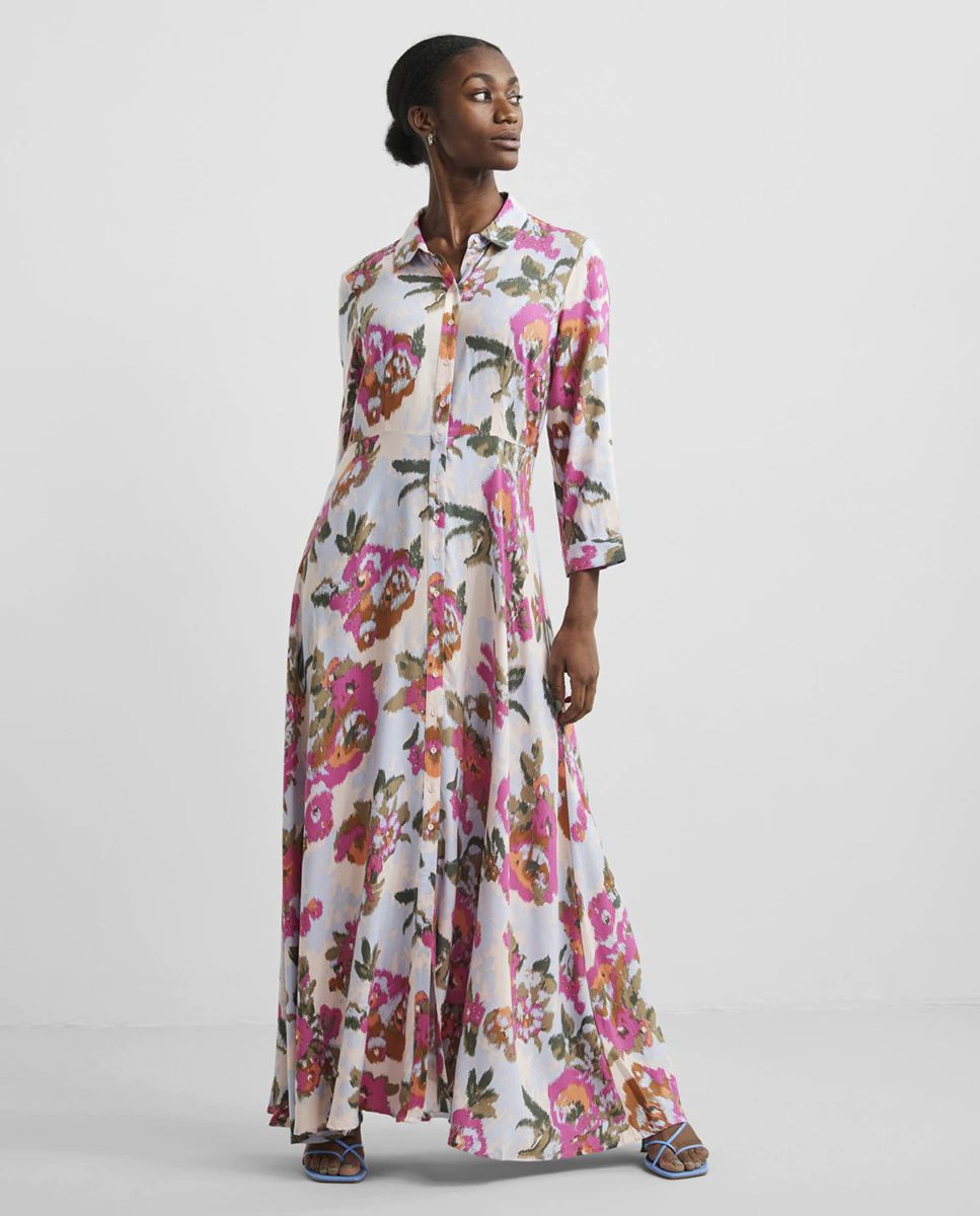 El vestido camisero floral sostenible ideal es de El Corte Inglés