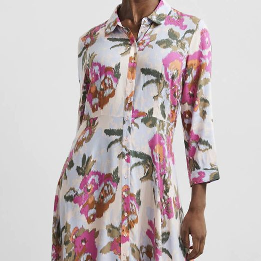El vestido camisero floral sostenible ideal es de El Corte Inglés