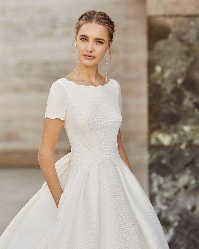 20 vestidos de novia sencillos y minimalistas para