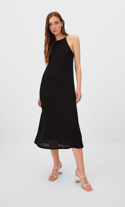 Stradivarius nombra a este vestido el más vendido de su historia Stradivarius nombra a este vestido el más vendido de su historia