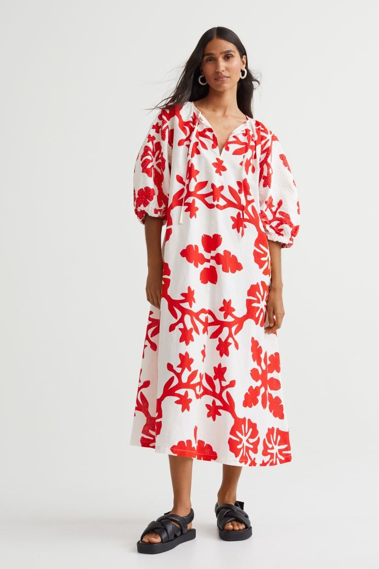 Este el vestido largo de corales de H&M que arrasa