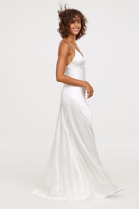 presupuesto píldora Contradecir H&M vende un nuevo vestido de novia muy barato y de estilo lencero
